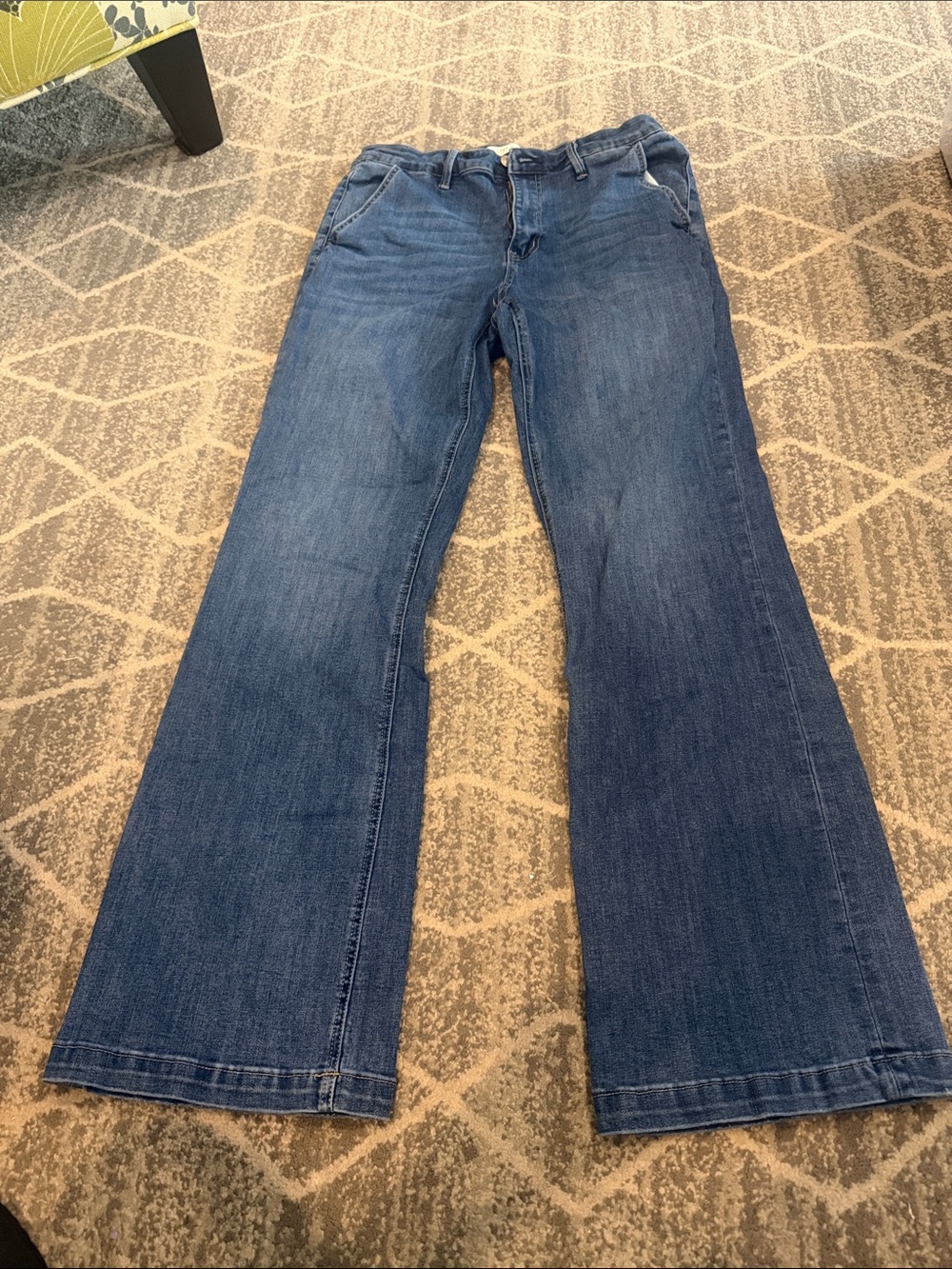 Classic Wide-Leg Jeans in Medium Blue